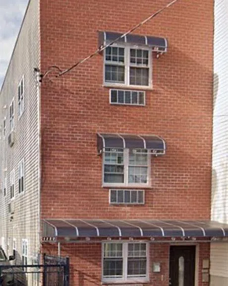 1605 Taylor Ave #1 — Photo 1