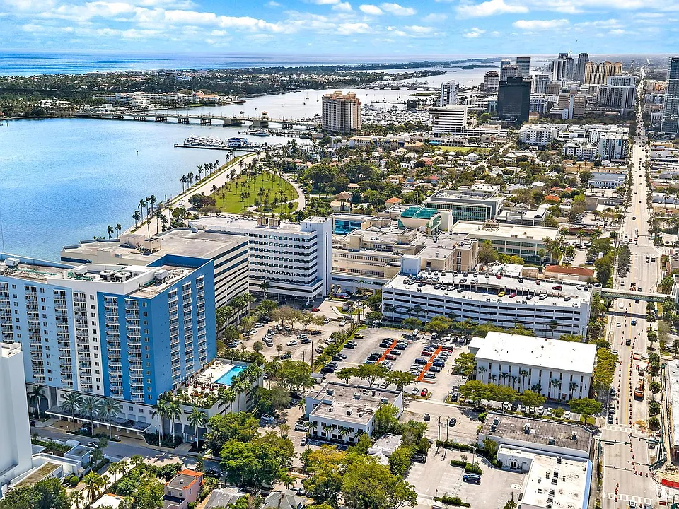 1551 N Flagler Dr #Penthouse L7