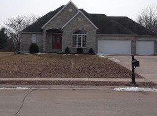 408 Wellington Pl, Farmington, MO 63640