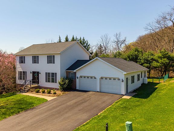 2nd image of 125 Johns Way