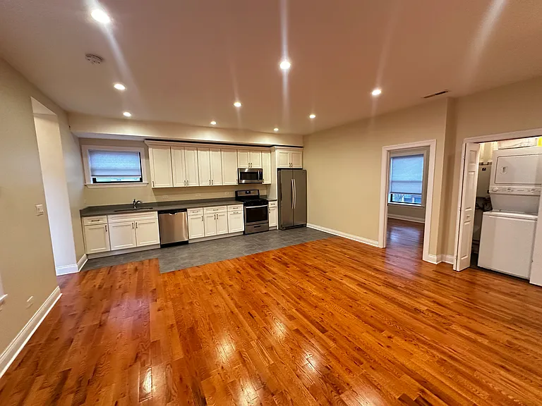 4001 W Armitage Ave #C — Photo 3