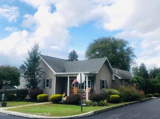 921 Orange St, Moosic, PA 18641