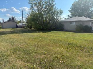 9501 108th Ave, Grande Prairie, AB T8V 1N1