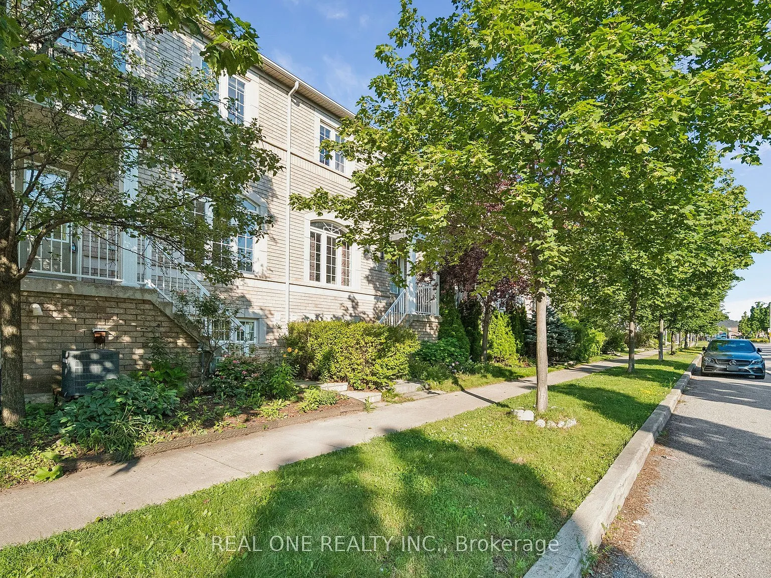 4 bed, $3,350 — Photo 3