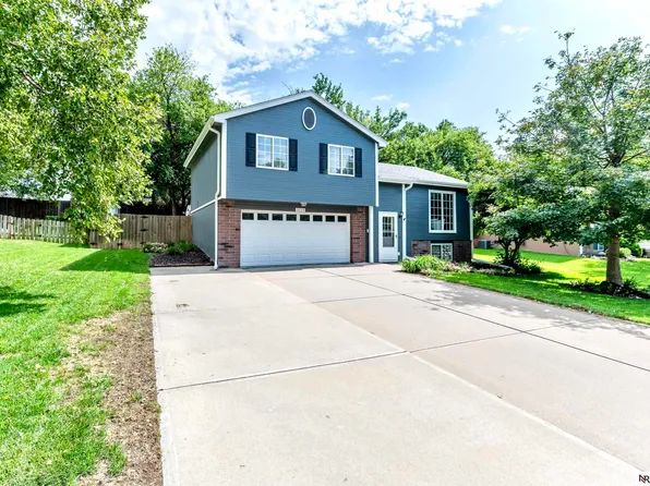 1113 Conestoga Rd, Papillion, NE 68046