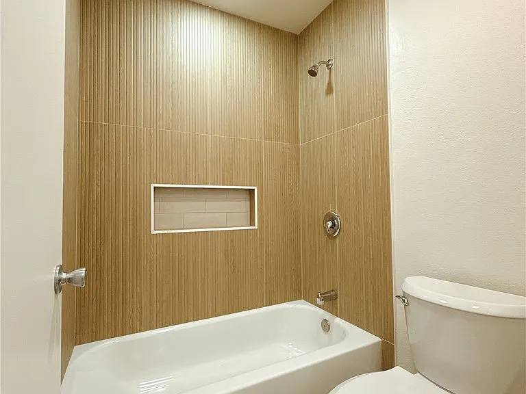 256 Streamwood — Photo 7