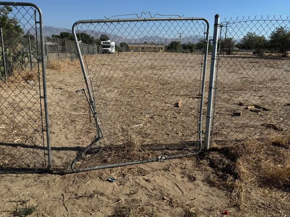 E Palmdale Blvd, Palmdale, CA 93591