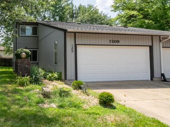 1209 Woodgate Dr, O Fallon, IL 62269
