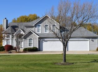 6239 Southfield Ln, Oswego, IL 60543