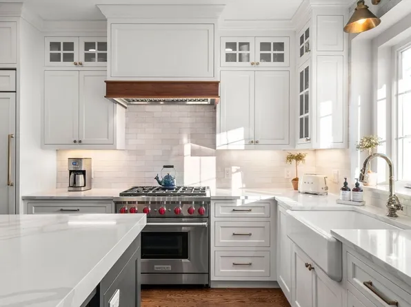 22 Sunset Way #22, Medfield, MA 02052