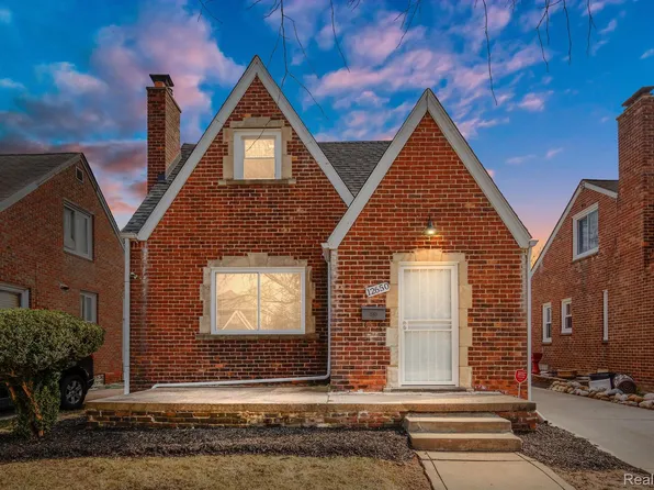 12650 Riad St, Grosse Pointe, MI 48224