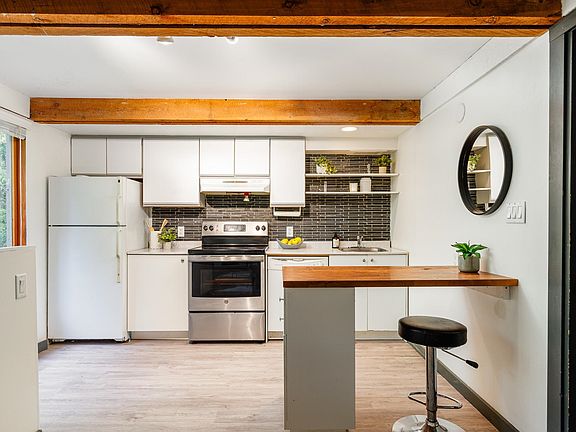 4th image of 2301 Cavendish Way #12