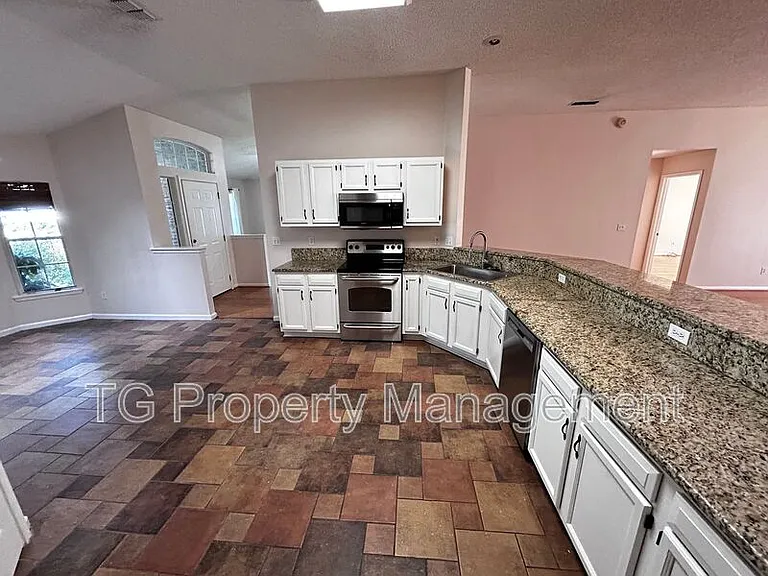 1449 Blue Heron Ln E — Photo 19