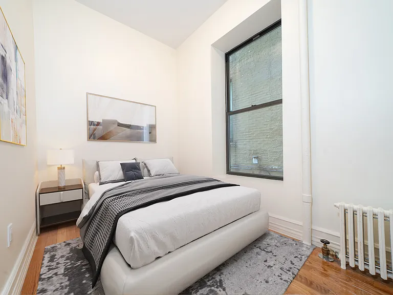 10 W 103rd St #5F — Photo 3