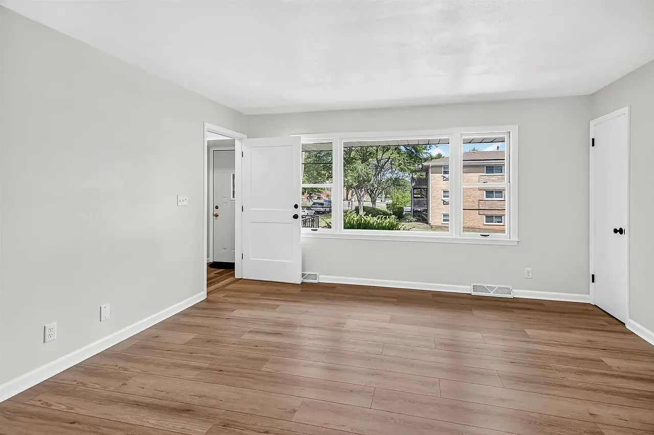 2 bed, $1,500 — Photo 2