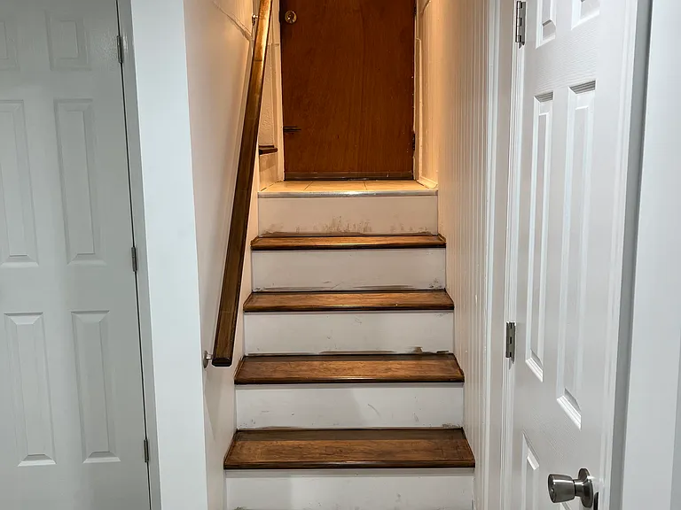 23-03 Rosalie St — Photo 11