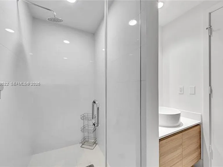121 NE 34th St #2815 — Photo 31