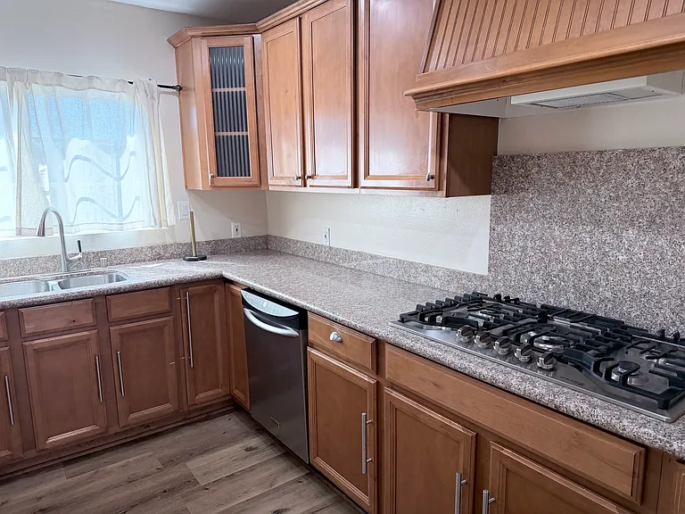3082 Thurin Ave — Photo 10