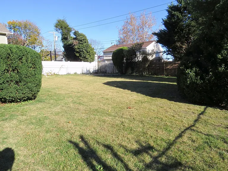 60 Waterbury Ln — Photo 16
