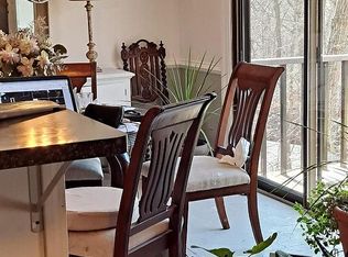 147 Maupas Rd N, Guilford, CT 06437