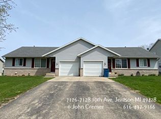 7126 10th Ave, Jenison, MI 49428