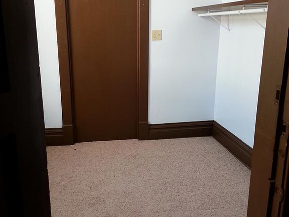 3rd image of 125 1/2 W 7th St