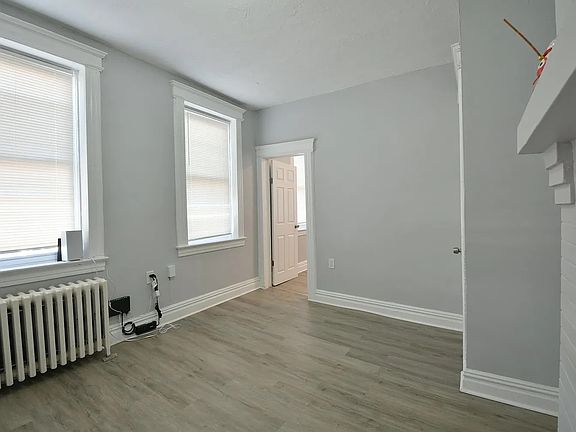 2nd image of 105 Franklin St #2