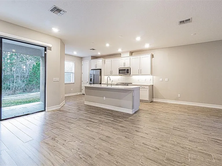 5062 San Martino Dr — Photo 8