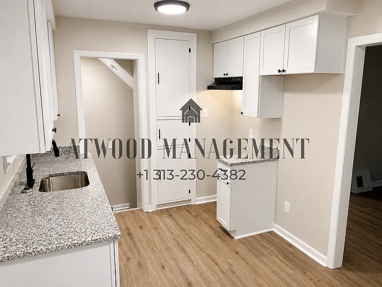 8283 Vaughan St — Photo 5