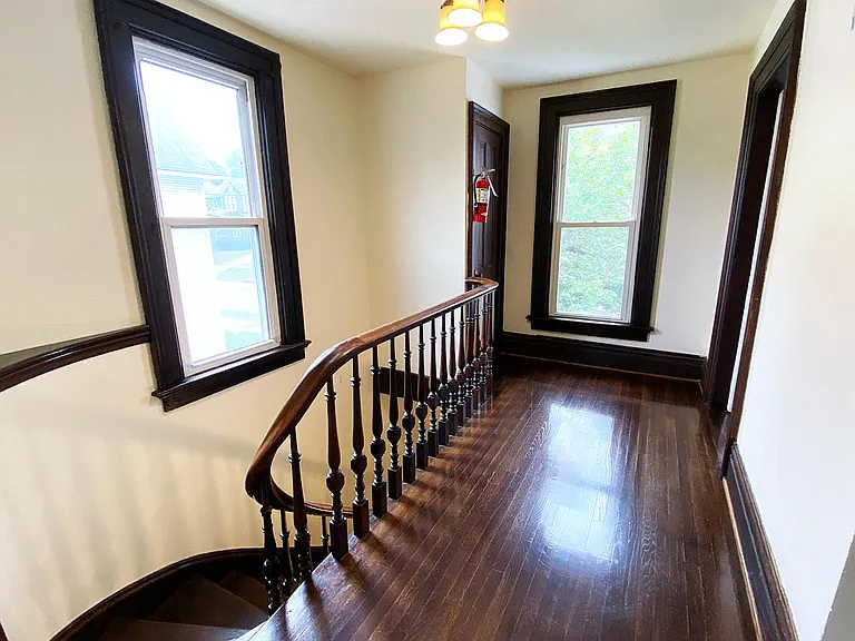 169 E State St — Photo 13