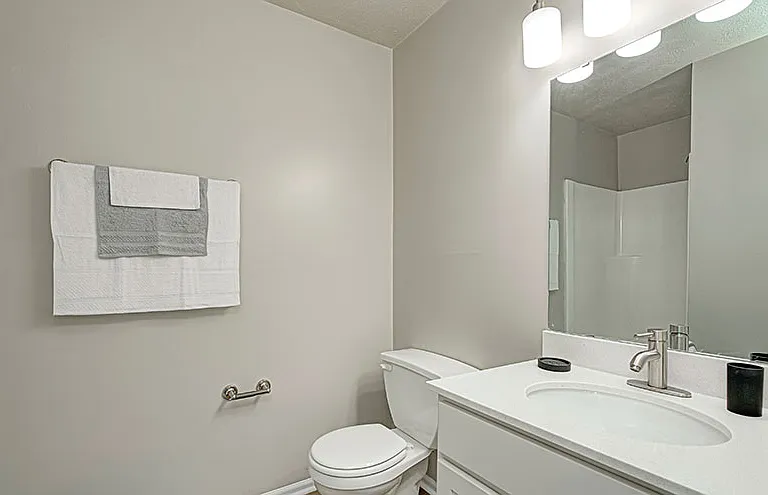 Carmel Landing Apartment Homes — Photo 8