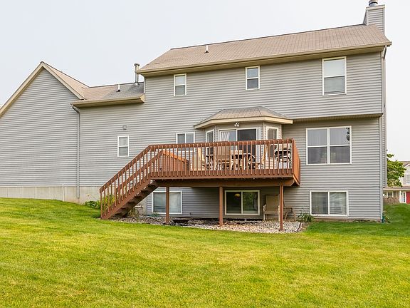 2nd image of 6092 Glengarry Dr SE