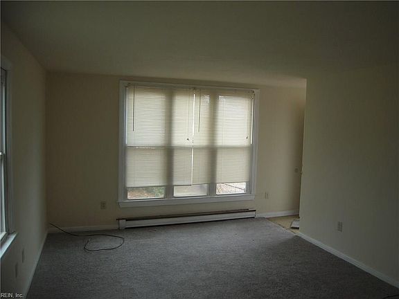 4th image of 3236 Bapaume Ave