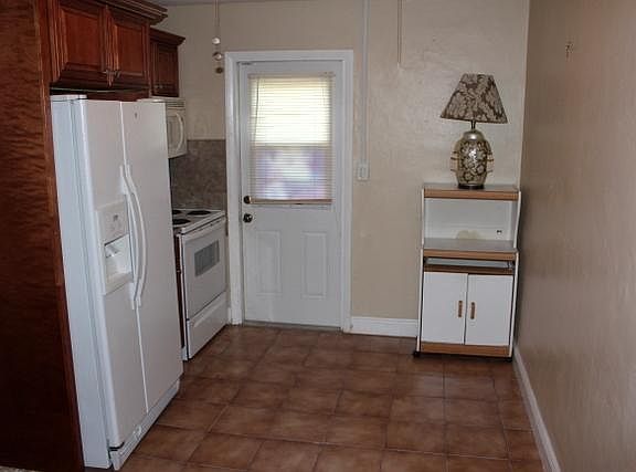 5th image of 8171 SW 4th Pl