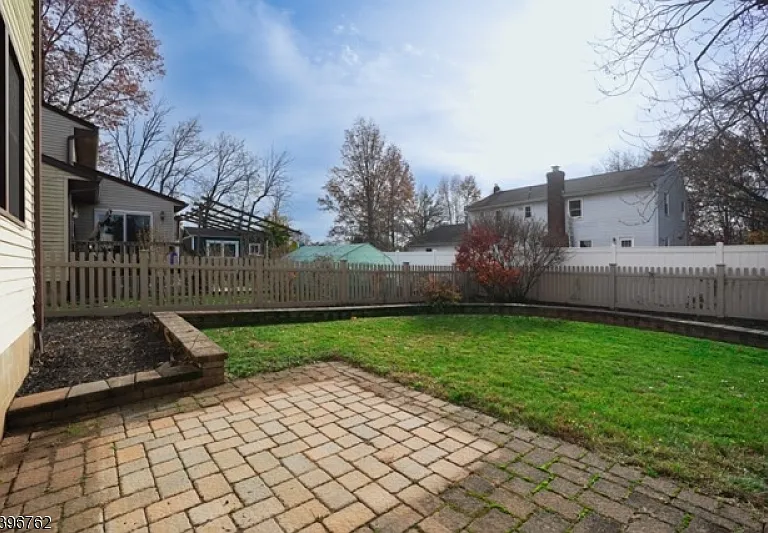11 Lenox St — Photo 32