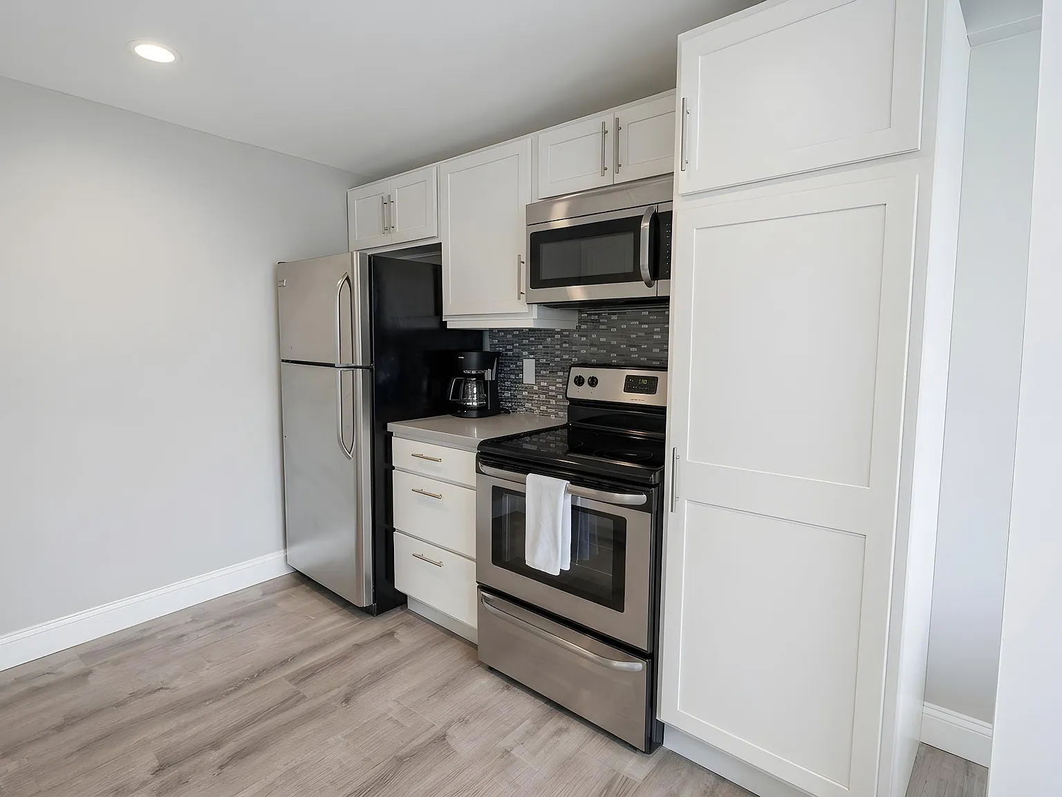 1 bed, 700 sqft, $3,000 — Photo 4