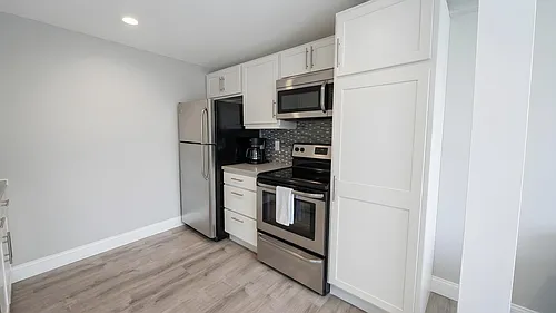 9 Anderson St Photo 1