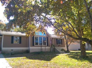 204 Custer Dr, Warner Robins, GA 31093