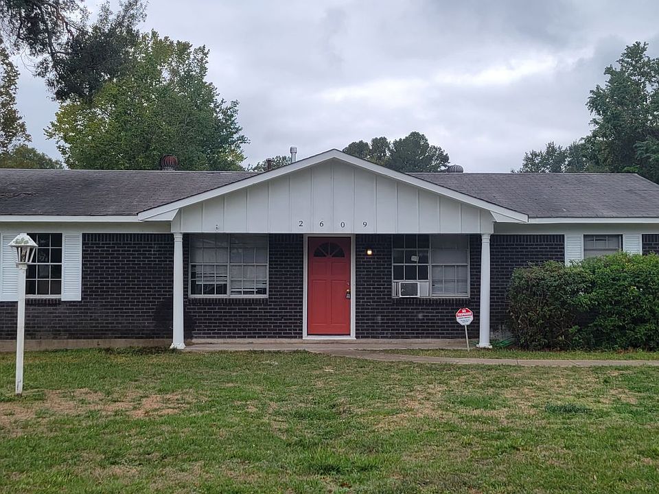 1st image of 2609 Wisteria St