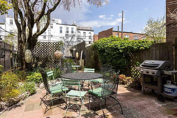 Rented by Brown Harris Stevens | media 7