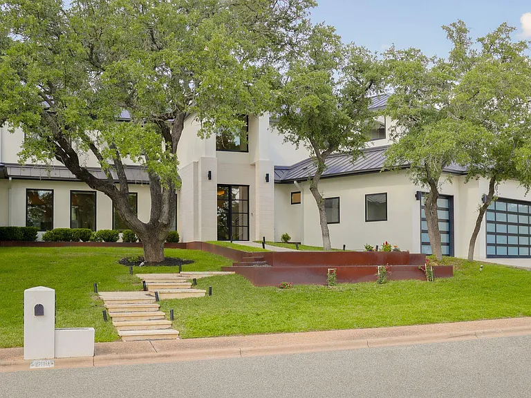 1800 Bay Hill Dr — Photo 37