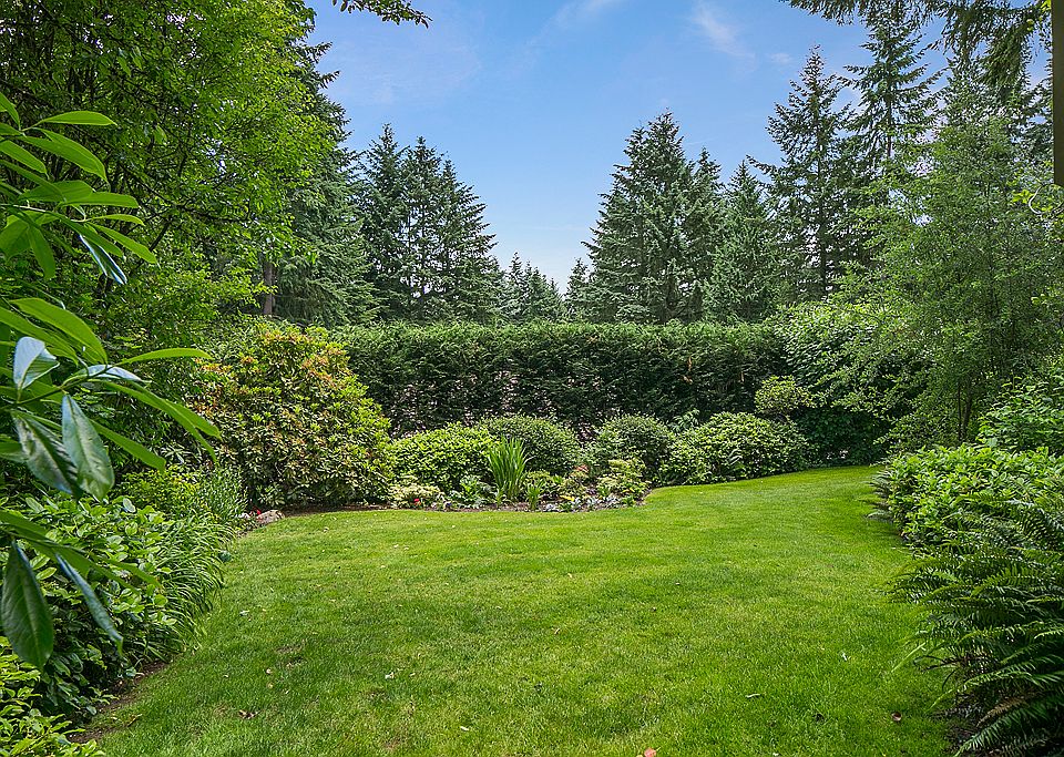 2nd image of 13440 NE 29th Pl