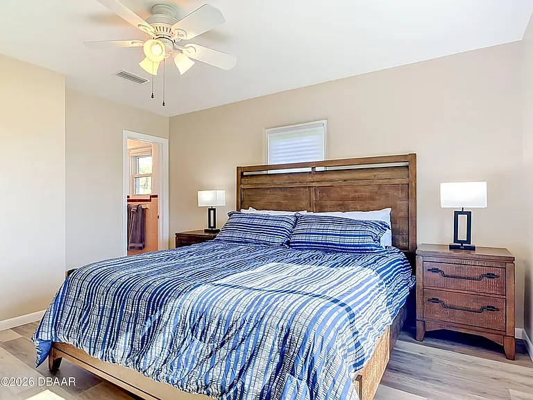 1621 N Oleander Ave — Photo 34