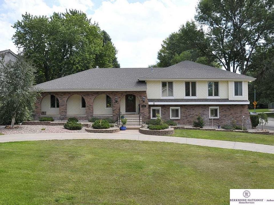 1st image of 5625 S 126th Cir