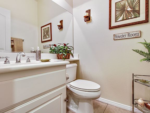 3rd image of 27713 Auburn Ln