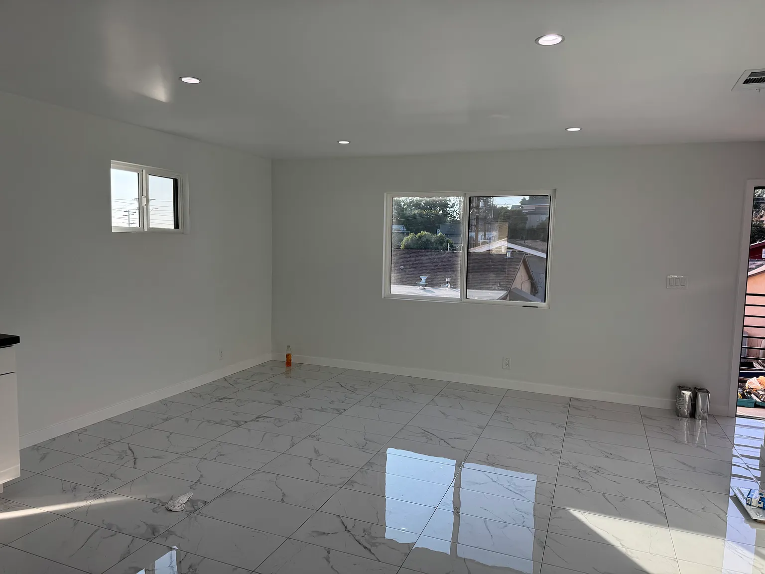 720 N Gage Ave — Photo 2
