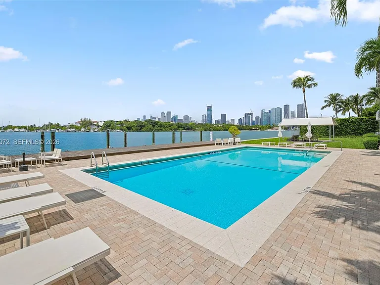 1100 Venetian Way #2B — Photo 18