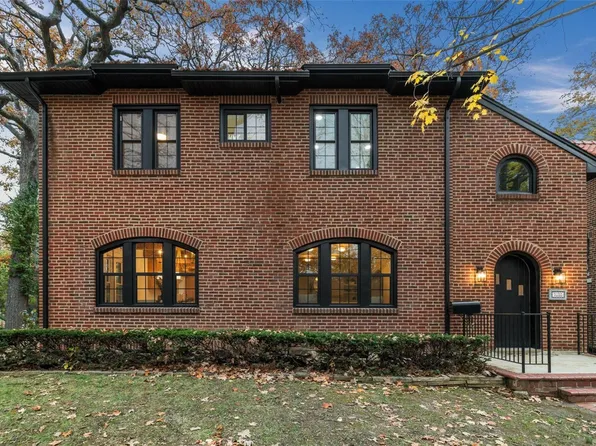 7055 Forsyth Blvd, Saint Louis, MO 63105