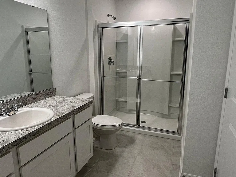 3110 Merton Aly — Photo 15