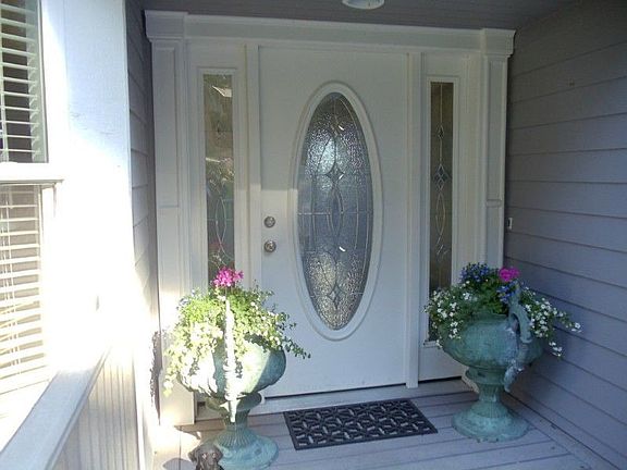 Attractive entry